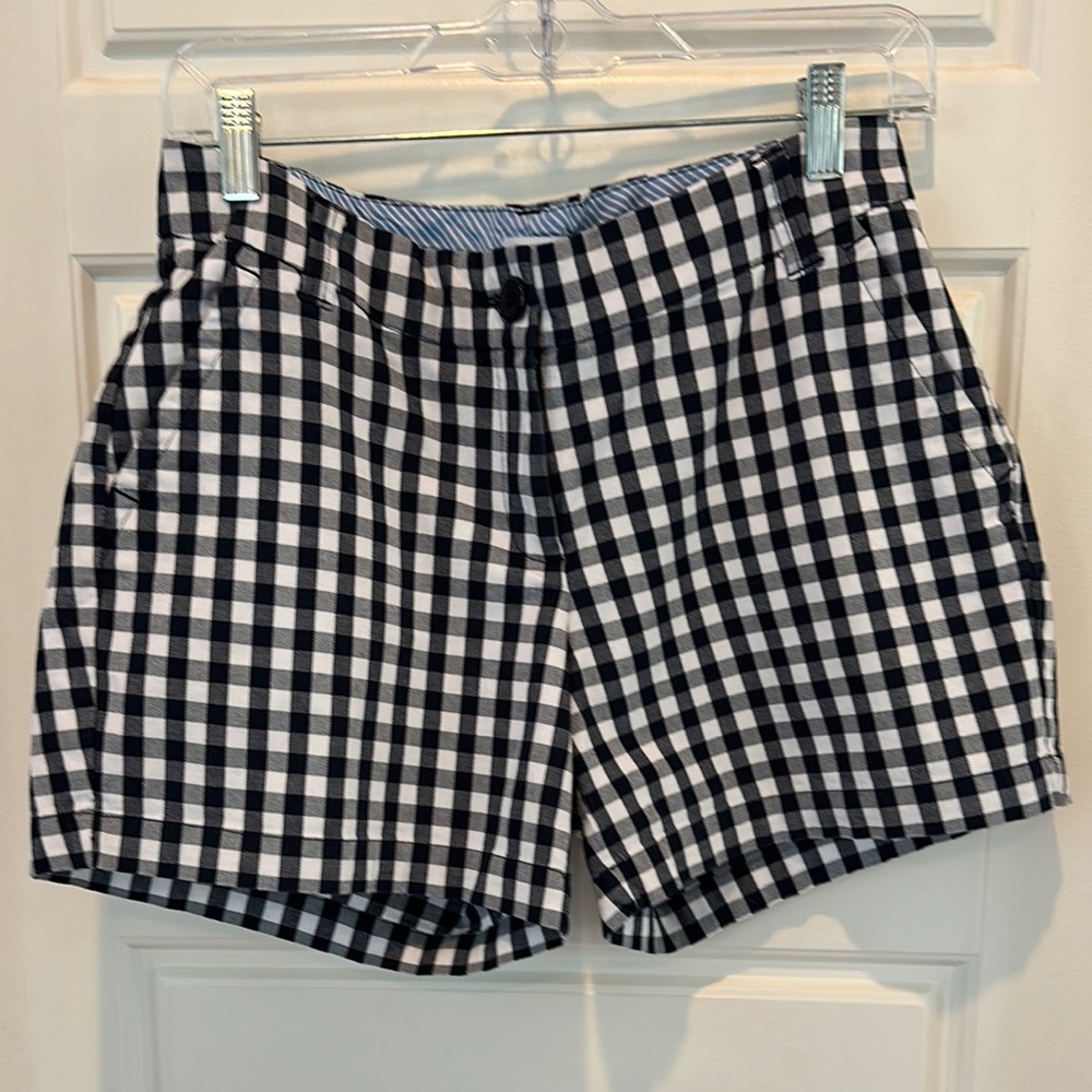 Crown & Ivy White and Blue Shorts Relaxed Fit